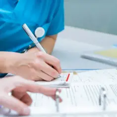 Na jakie leki pielęgniarka może wypisać receptę i co warto wiedzieć