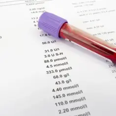 Co oznacza podwyższony poziom leukocytów i kiedy powinien niepokoić?