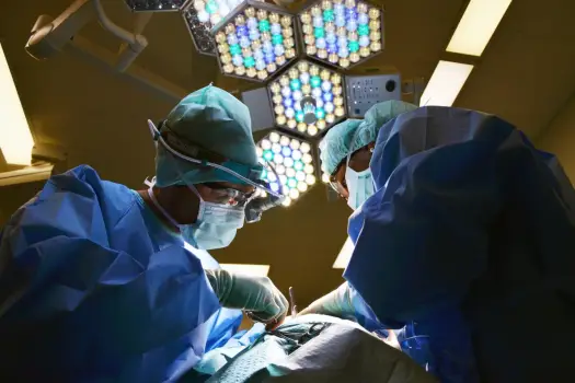Jakie są specjalizacje lekarzy od żylaków i kiedy ich konsultować